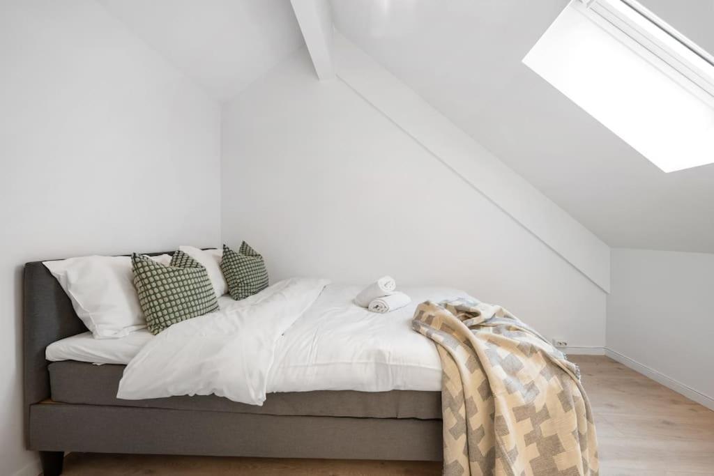 New! Well Eqipped Three Bedroom Penthouse! Appartement Bergen